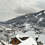 Ski-to-door Sonnwiese アパート *