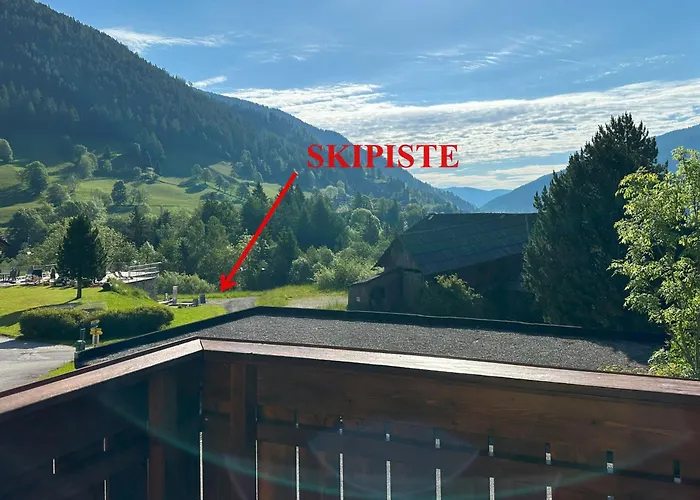 Ski-to-door Sonnwiese Apartment *